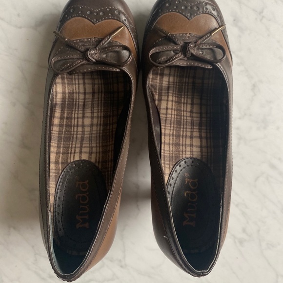LAST CHANCE Mudd Mary Jane Pumps - Picture 2 of 5